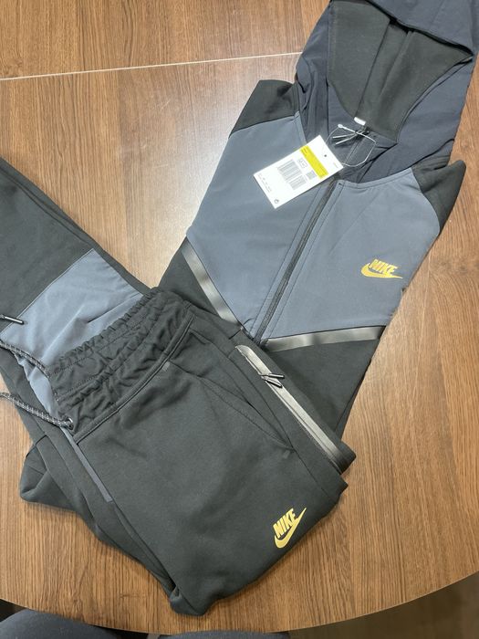 Мъжки анцуг С размер