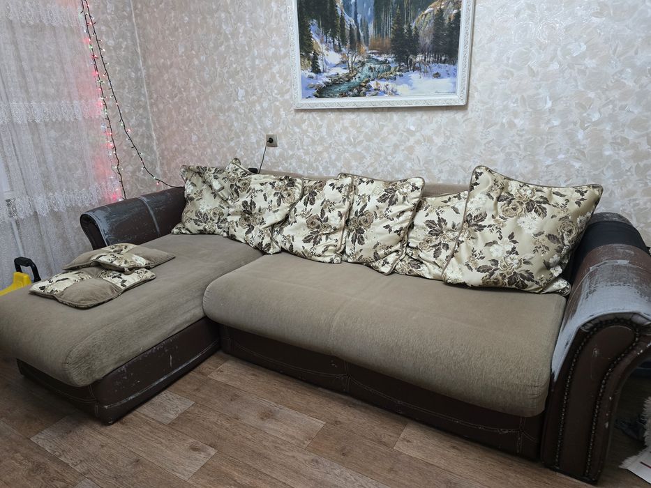 Диван бесплатно отдам