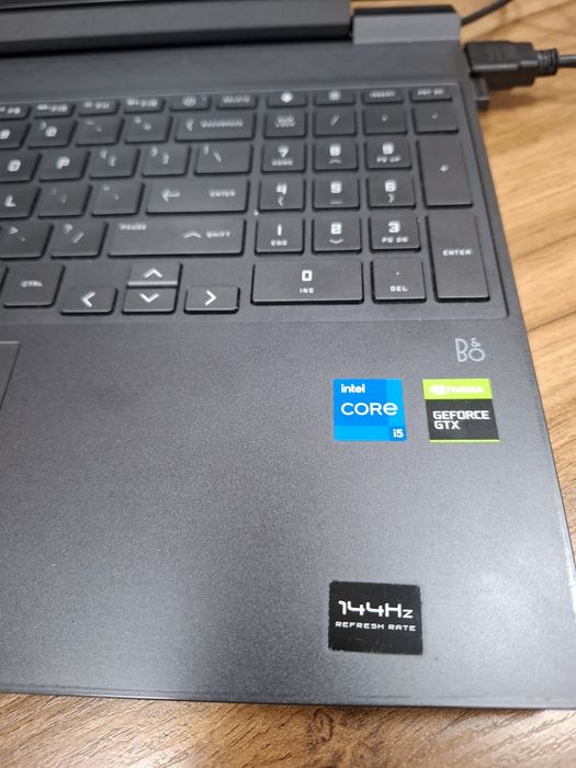 HP Victus 15 GAMING  i5 24/512 ozu/ssd 450$