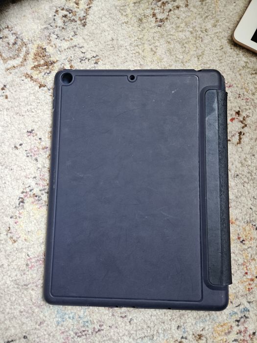 Ipad 8 с химикалка, rosegold в отлично състояние
