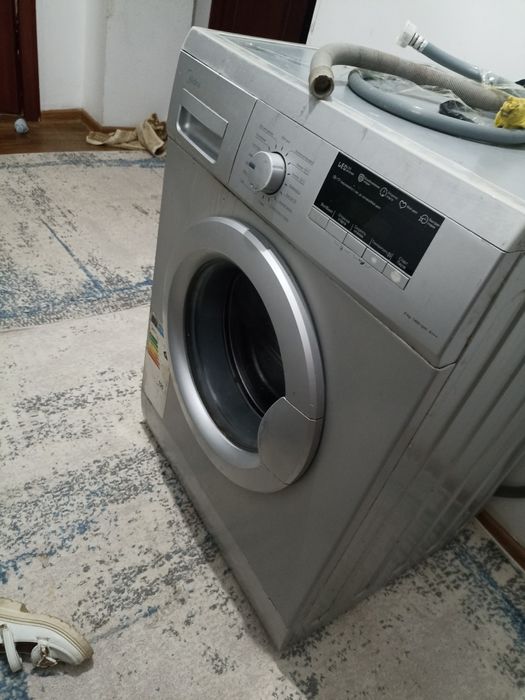 Стиральная машинка Мидеа