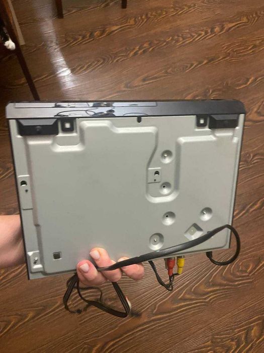 Продаю DVD-проигрыватель, работает идеально