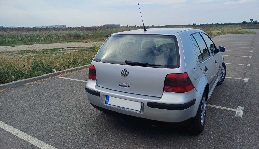 VOLKSWAGEN Golf 2002 — imagine 4
