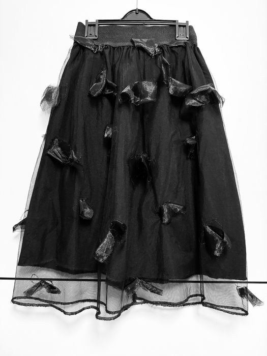 Официална пола 122/128см + подарък