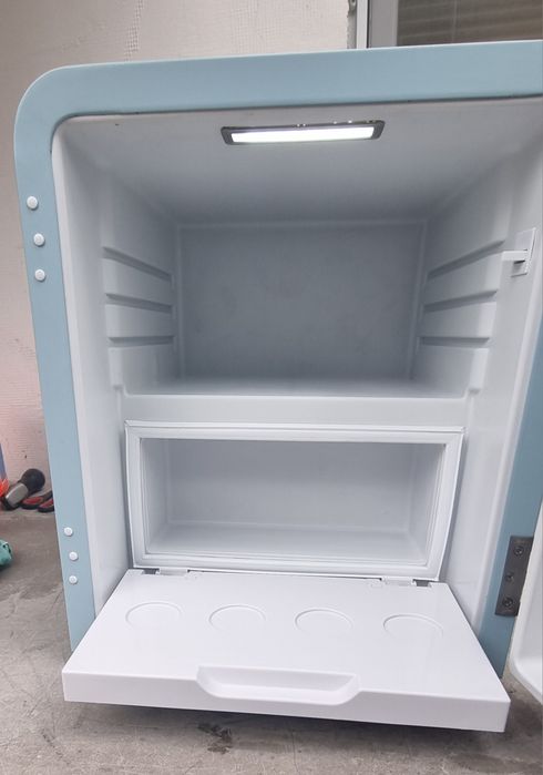 Мини хладилник с фризер Klarstein 37L