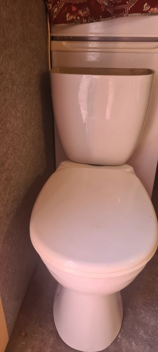 Продам унитаз б/у в отличном остоянии