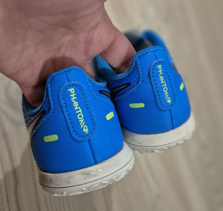 Adidasi fotbal Nike Phantom originali marimea 36,5