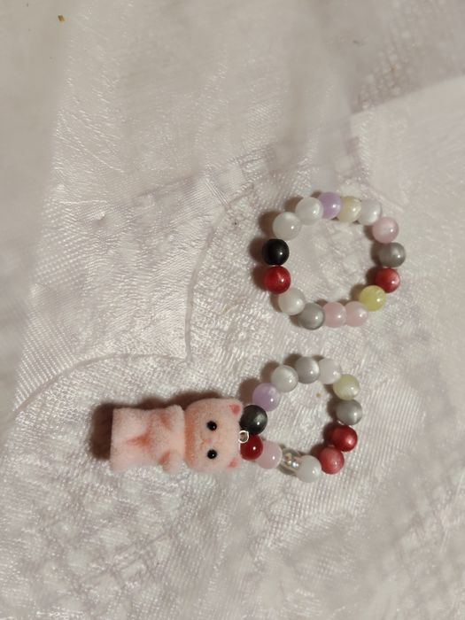 Гривни от естествени камъни