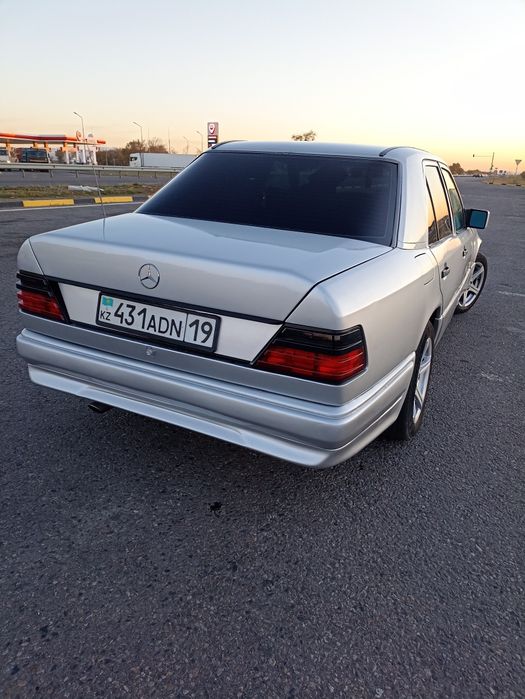 Мерседес 124_2.3_1991г.мех