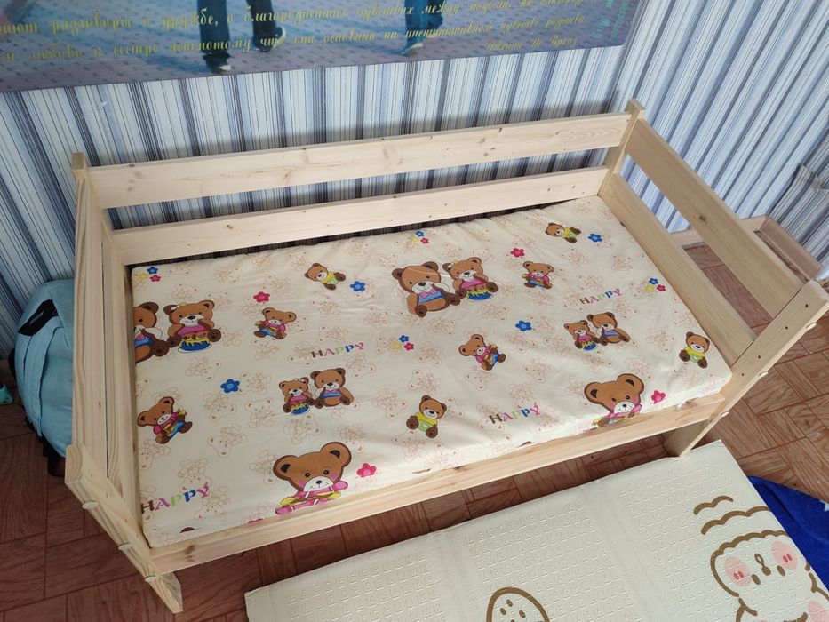 Детская кроватка