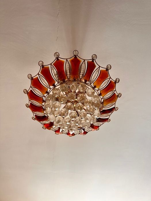 Люстра потолочная