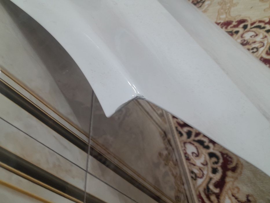 Onix ni radnoy krelolari oʻng va chap