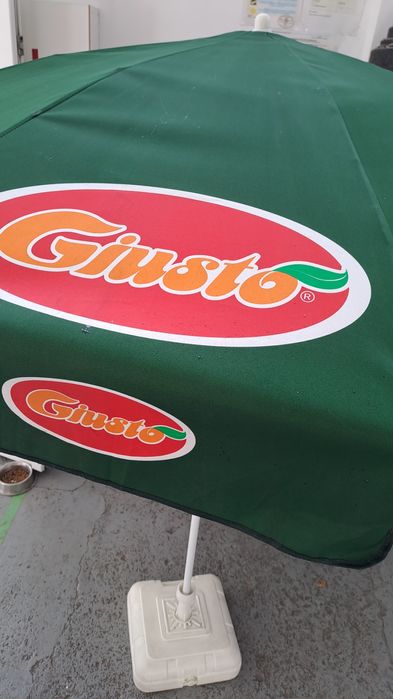 Umbrelă plajă. Umbrela gradina