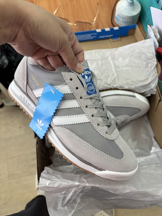 Кроссовки Adidas размер 39