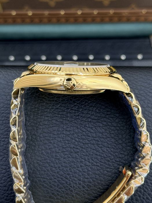 Rolex Day-Date 40mm Yellow Gold Green Ombre Dial - ETA 3255