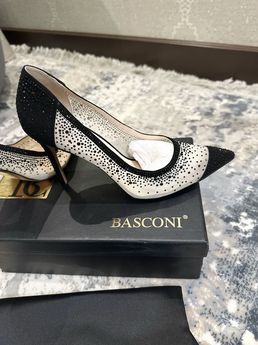 Вечерние туфли от Basconi на 39-39.5 р новые