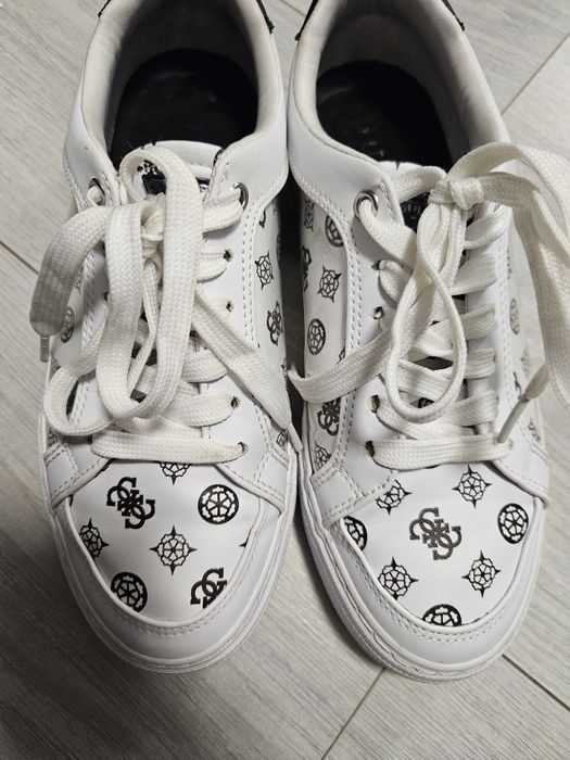 Guess дамски кецове