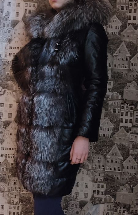 Продаю зимнюю куртку