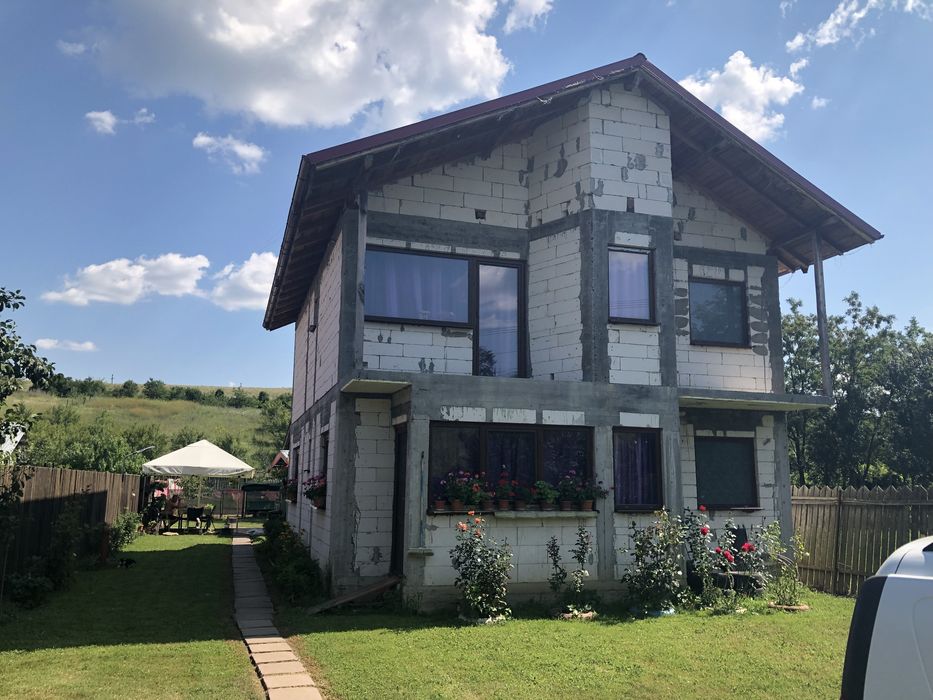 Casa 6 camere + anexa, teren 811 mp, Leamna de Sus