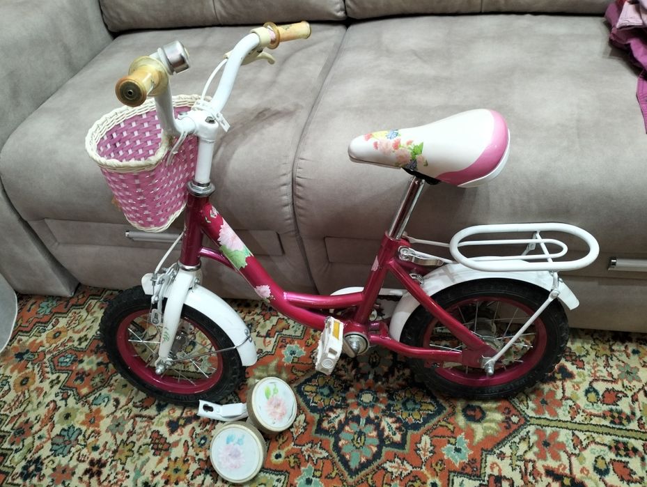 Велосипеды: 4-6 лет и 2-3 года