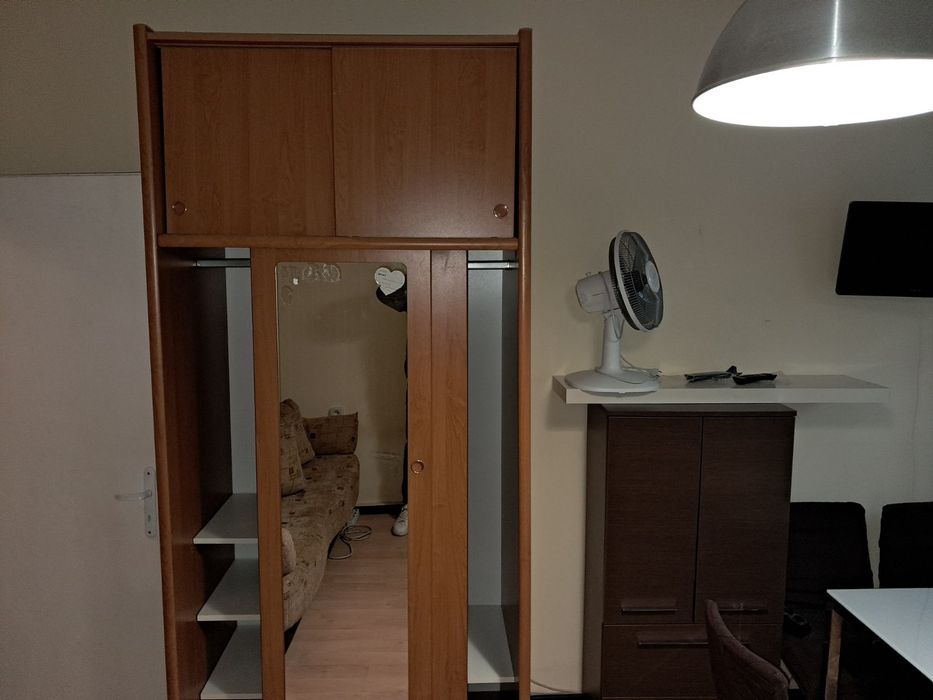Едностаен от 22 кв.м, Иван Вазов,обзаведен, ремонтиран, за Ч. Л - 400 EUR