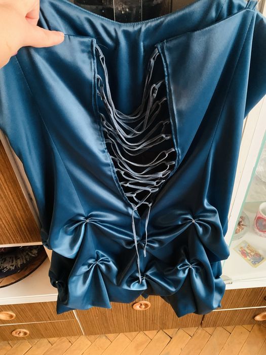 Официална рокля