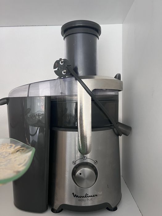 Продается соковыжималка