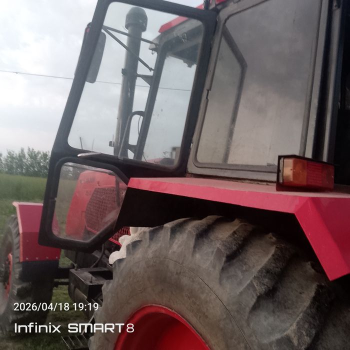 Traktor sotiladi