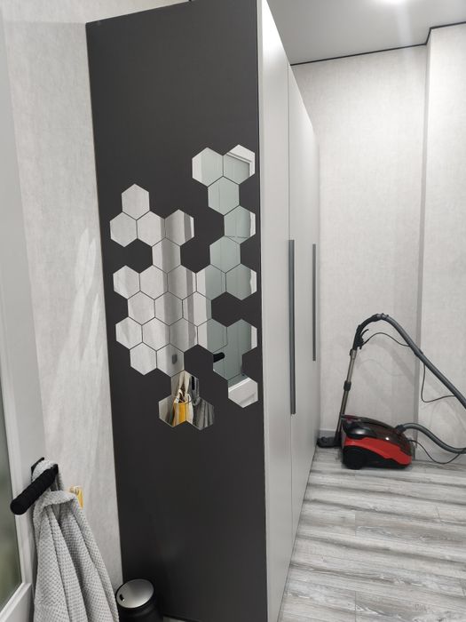 Продам шкаф платяной