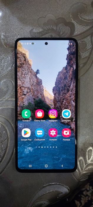 Продаётся телефон