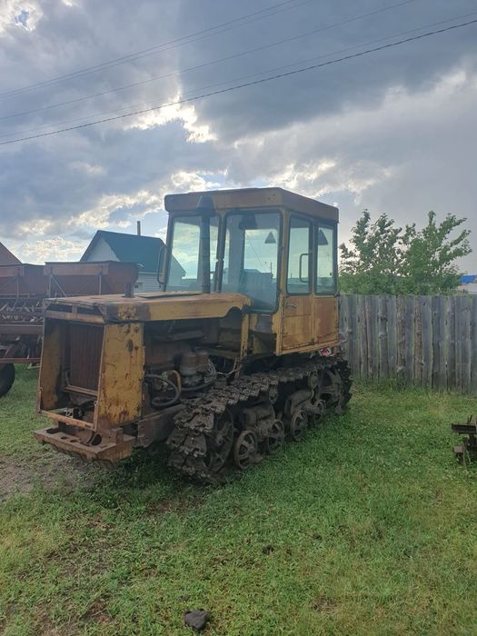 Продам  трактор.