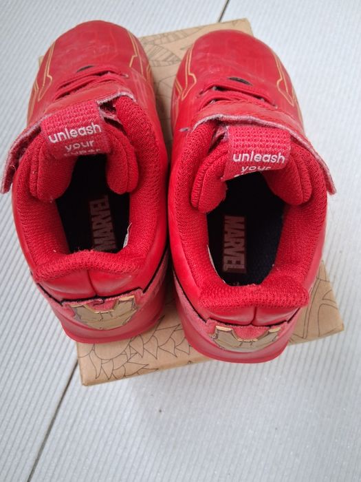 Детски маратонки Converse и Adidas Marvel