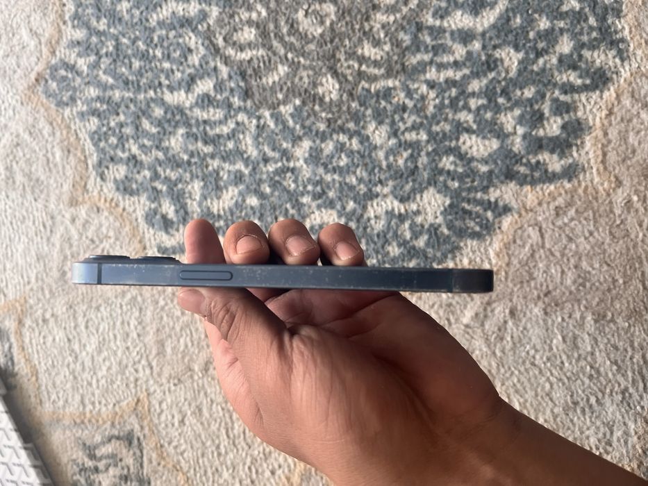 iPhone 13, синий