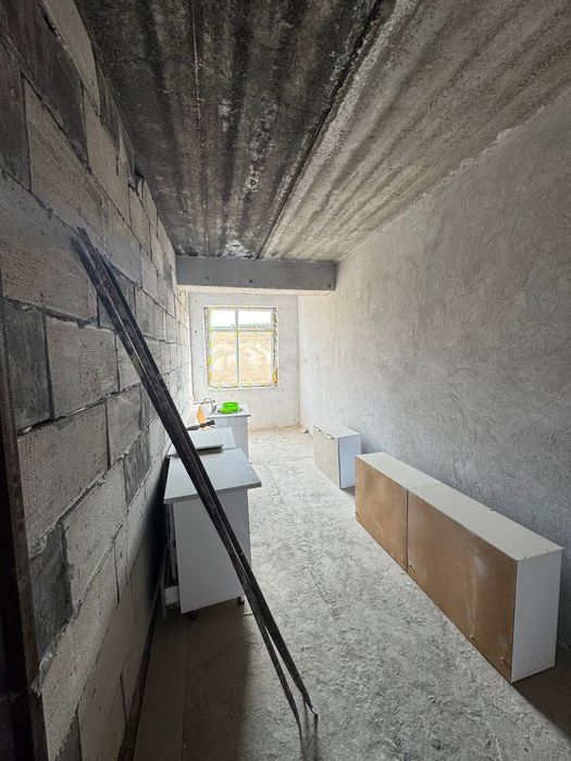 Яшнабад улица Иззат Новостройке продается квартира коробка 2/7/8  52м2