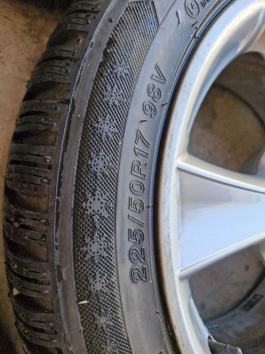 Джанти за BMW Е60/Е61 17 цола и зимни гуми Lassa 225/50/17
