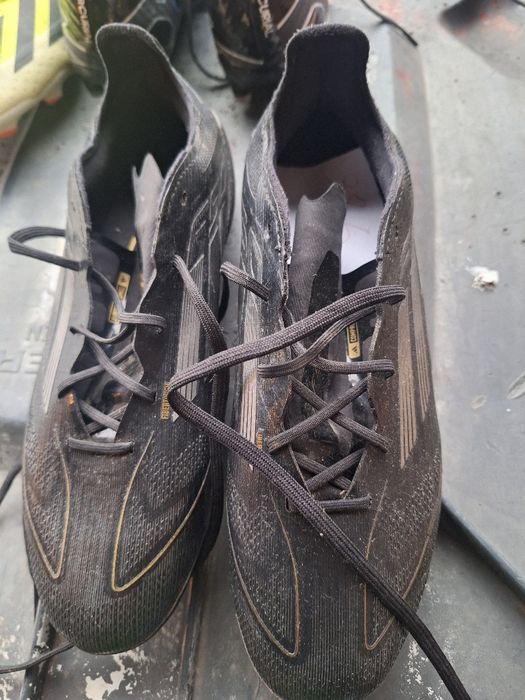 vand  ghete  pentru fotbal  diferite marimi