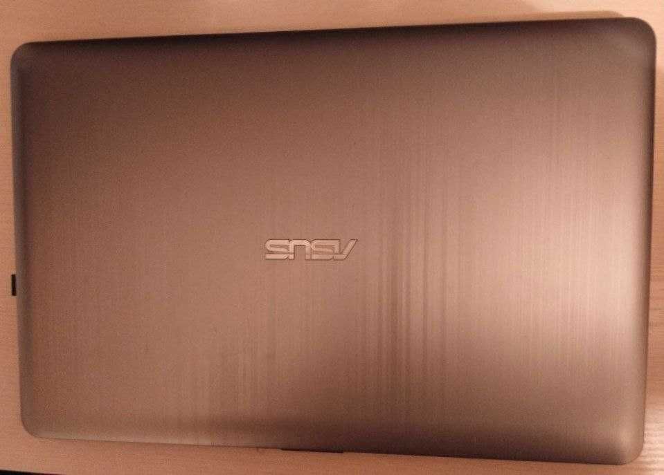 Noutbuk Asus Srochniy