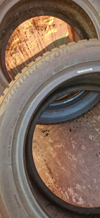 2 Anvelope ca noi Bridgestone 225 50 R17 M+S