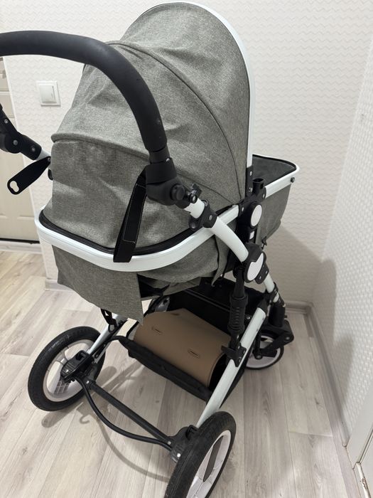 Коляска в отличном состоянии