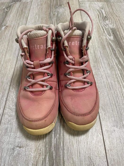 Маркови ботушки за момиче