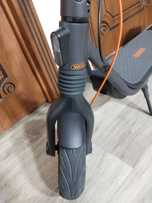 Ninebot F2pro электросамокат