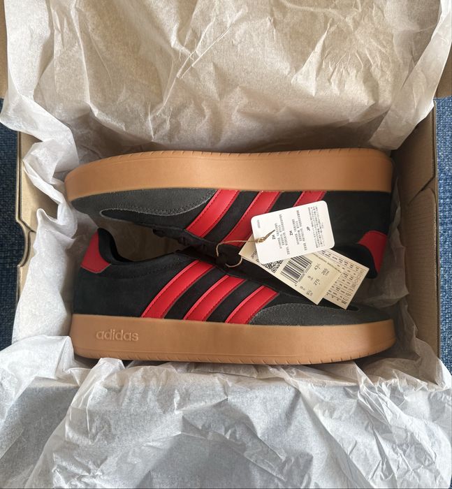 Adidas Barreda ОРИГИНАЛНИ мъжки маратонки - 42/43