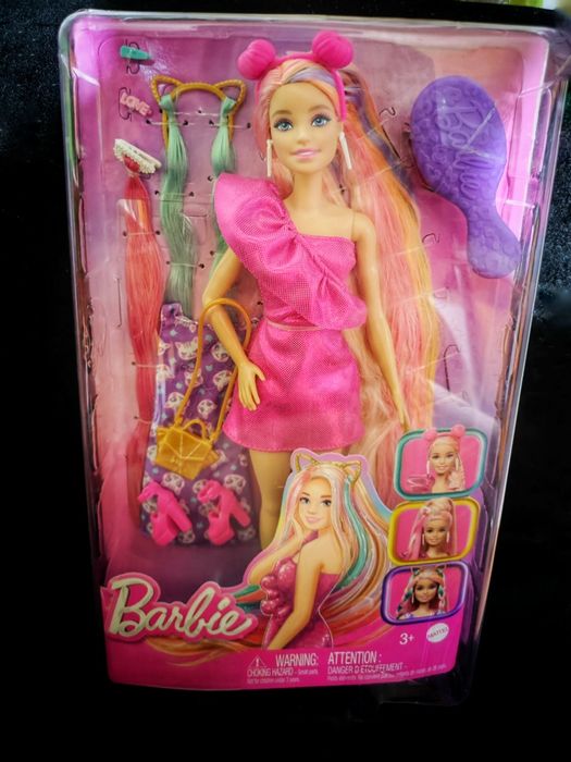 Кукла Барби с дълга коса – чисто нова