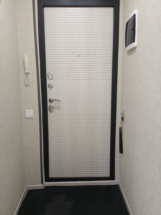 Продам 2 х ком квартиру.