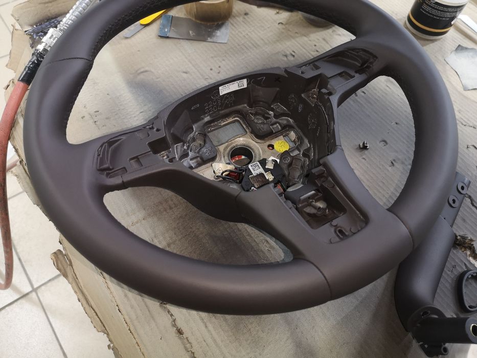 Vopsea volane Mercedes Audi Skoda BMW Mazda Opel Ford