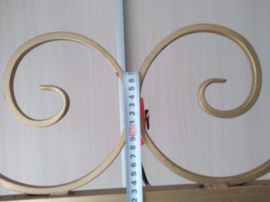 Продам вешалку для вещей.