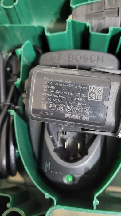 Vând bormașină Bosch