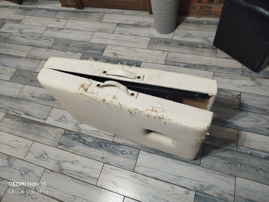 Продам кушетку массажную