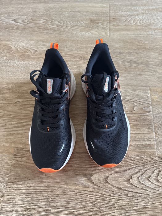 Спортивные кроссовки легкие 41 р