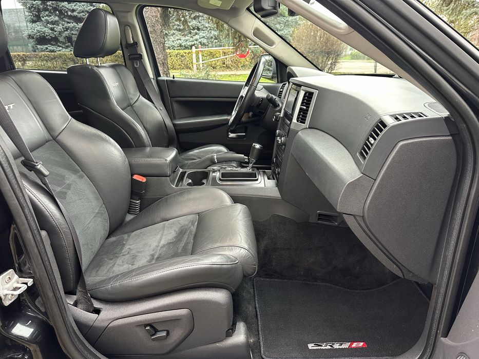 Jeep Grand Cherokee SRT8